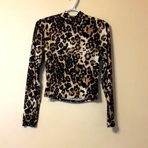 Gaze Leopard Print Mock Neck Crop Top, Small